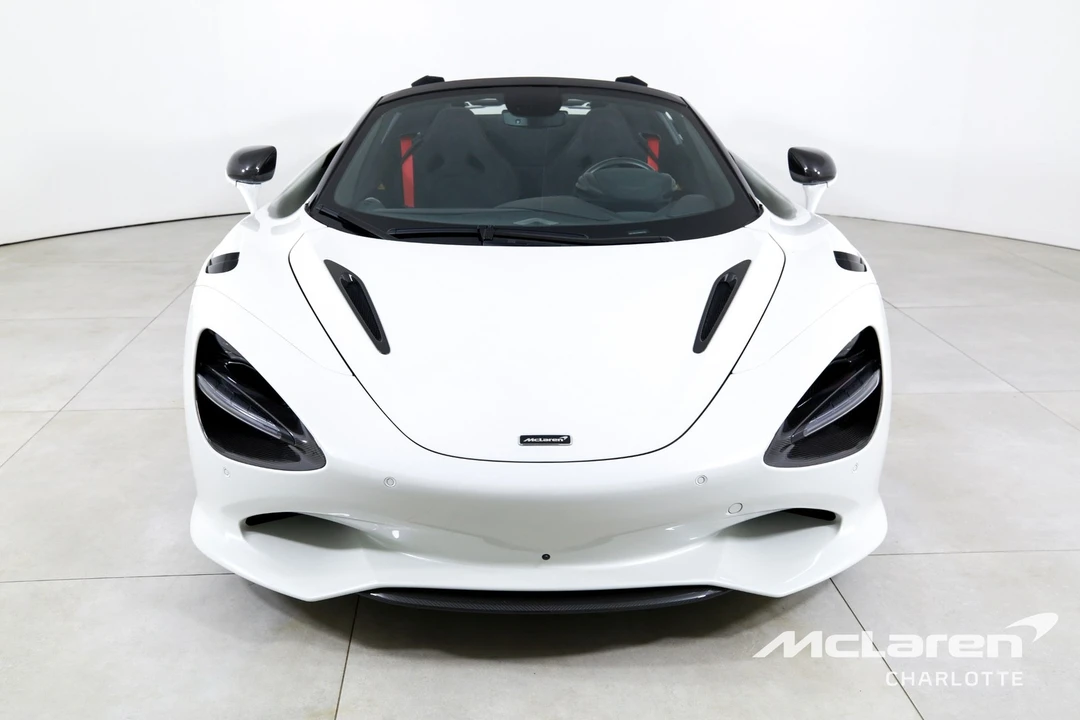 2024 McLaren 750S Spider - Image 5 of 12