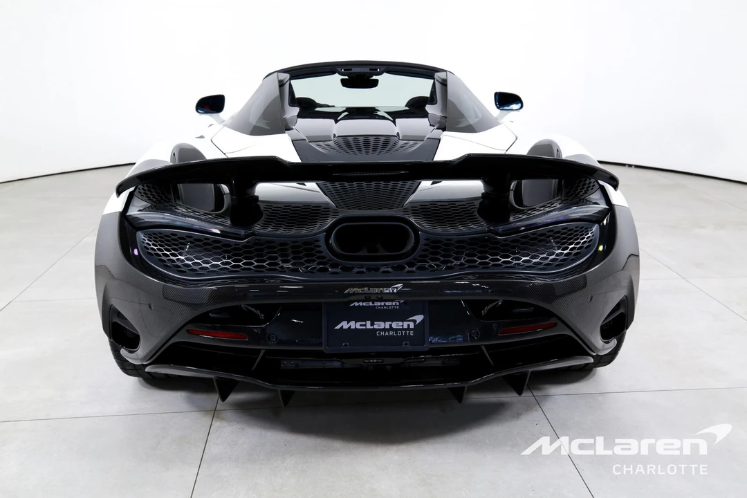 2024 McLaren 750S Spider - Image 9 of 12