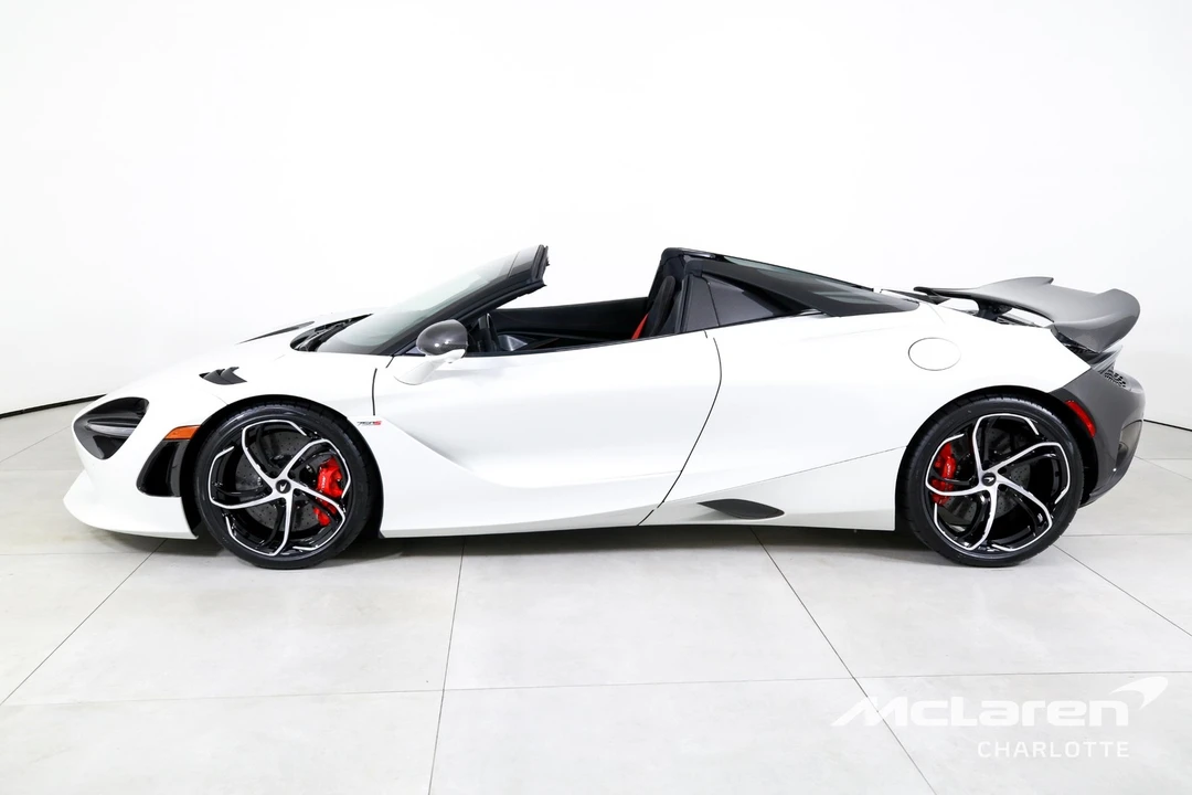 2024 McLaren 750S Spider - Image 7 of 12