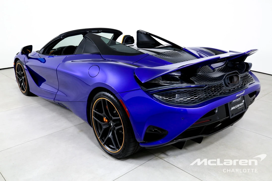 2024 McLaren 750S Spider - Image 8 of 12