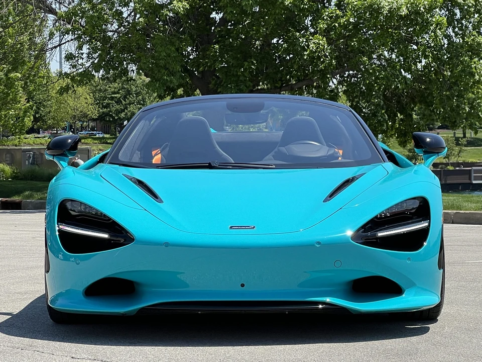 2024 McLaren 750S Spider - Image 2 of 31