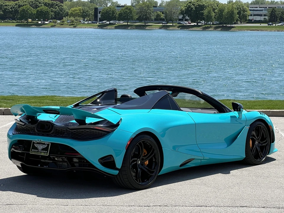 2024 McLaren 750S Spider - Image 7 of 31
