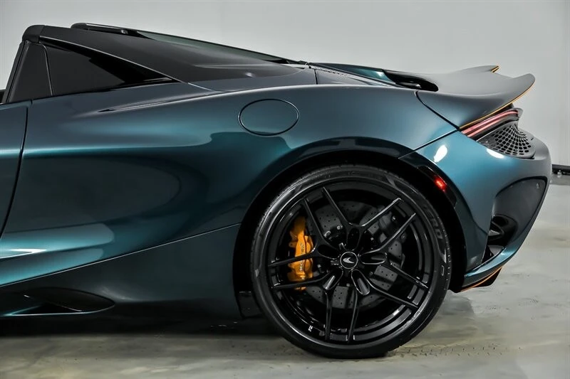 2024 McLaren - Image 9 of 31