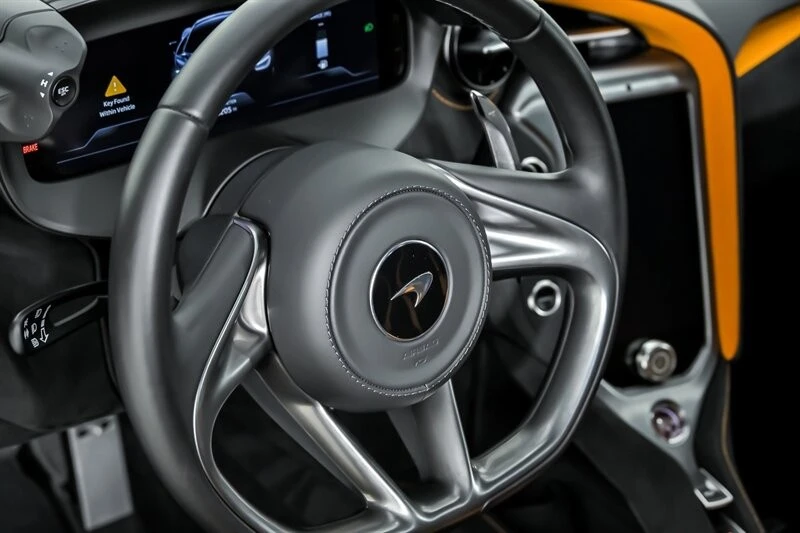 2024 McLaren - Image 26 of 31