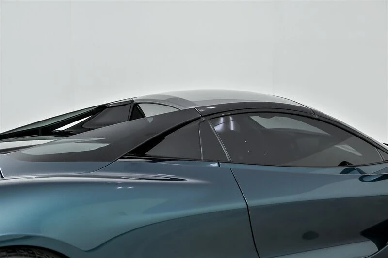 2024 McLaren - Image 16 of 31