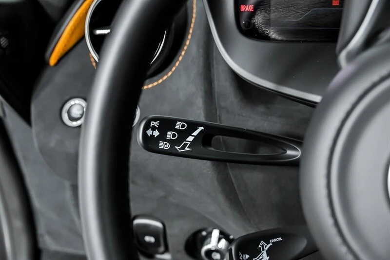2024 McLaren - Image 28 of 31