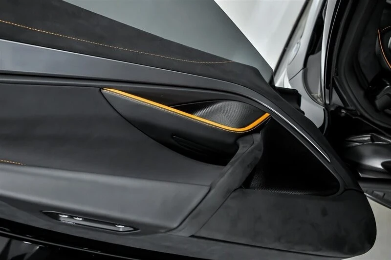 2024 McLaren - Image 19 of 31
