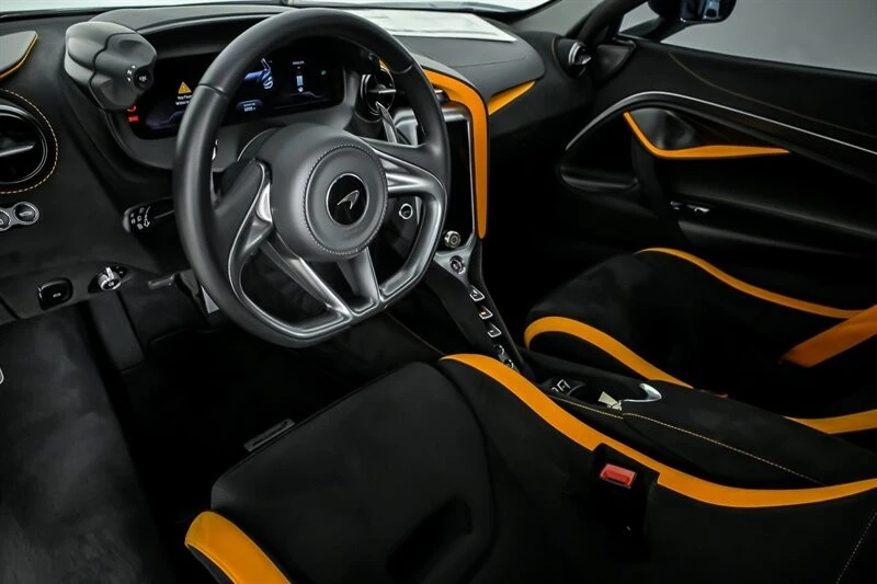2024 McLaren - Image 21 of 31