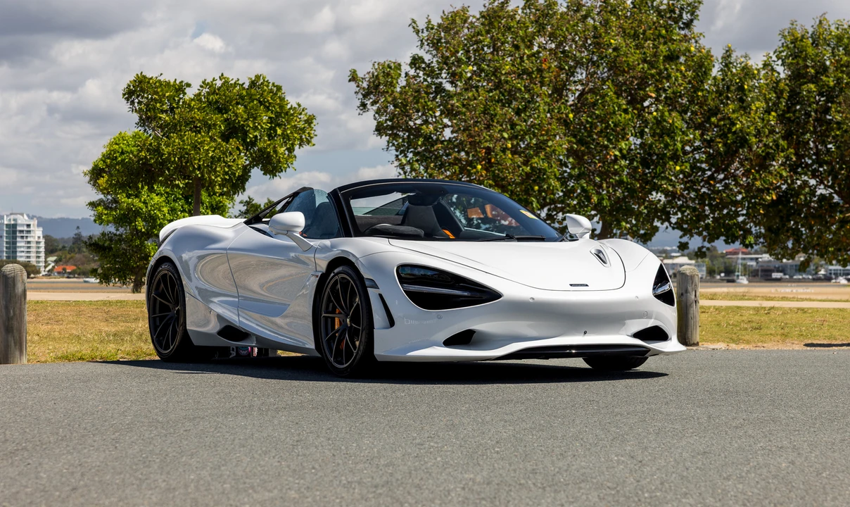 2024 McLaren 750S Spider - Image 9 of 31
