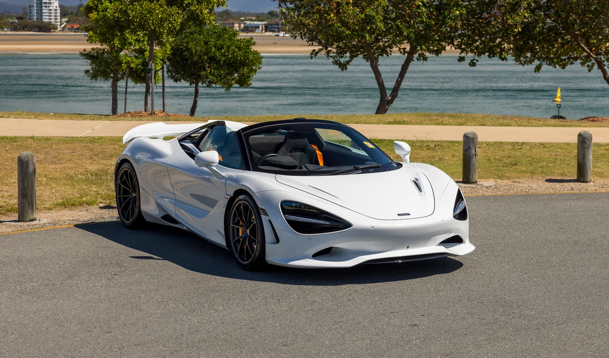 2024 McLaren 750S Spider - Image 15 of 31