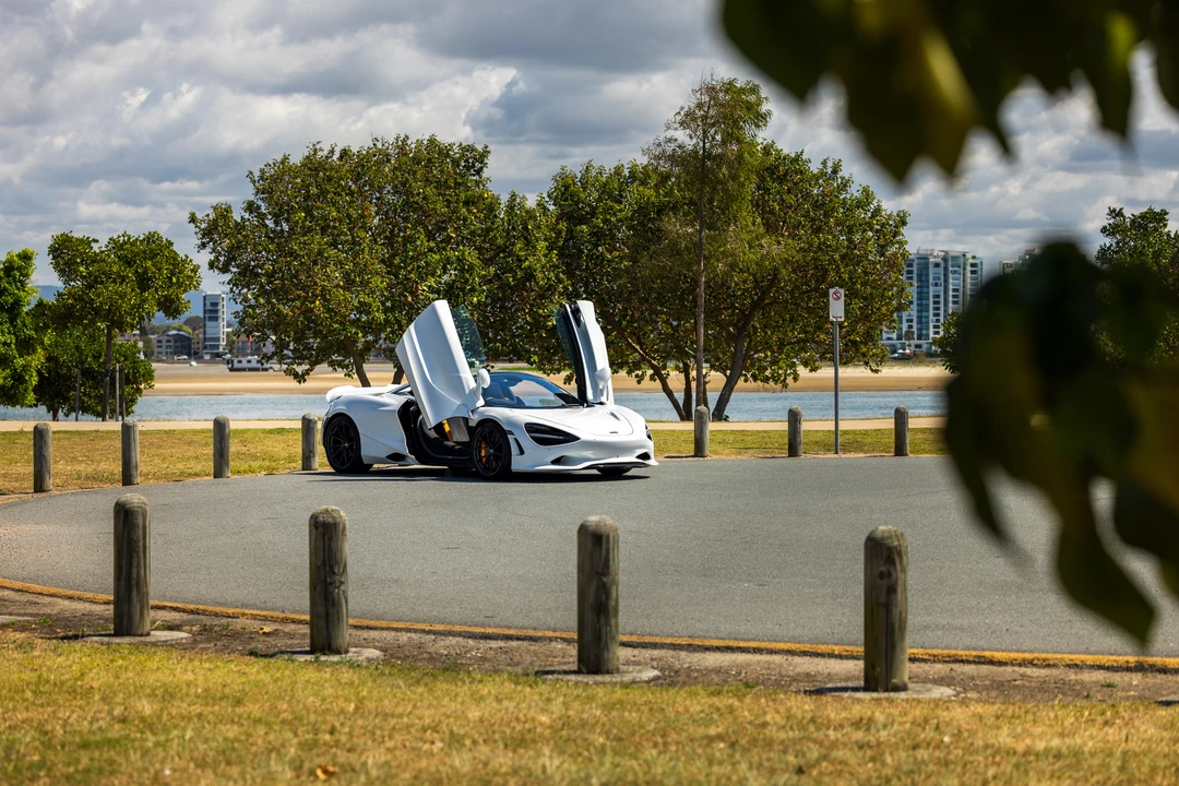 2024 McLaren 750S Spider - Image 28 of 31