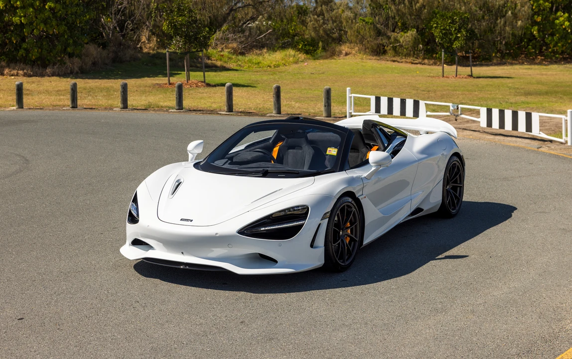 2024 McLaren 750S Spider - Image 11 of 31