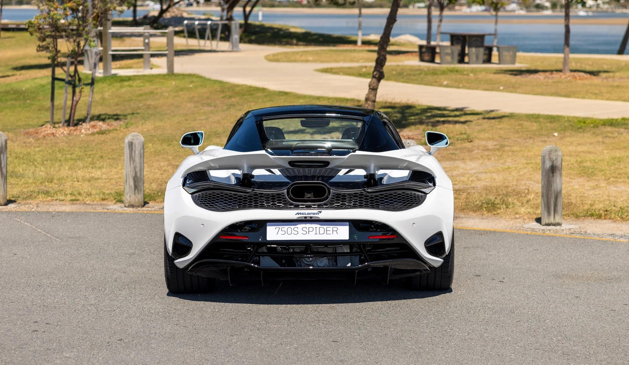 2024 McLaren 750S Spider - Image 13 of 31