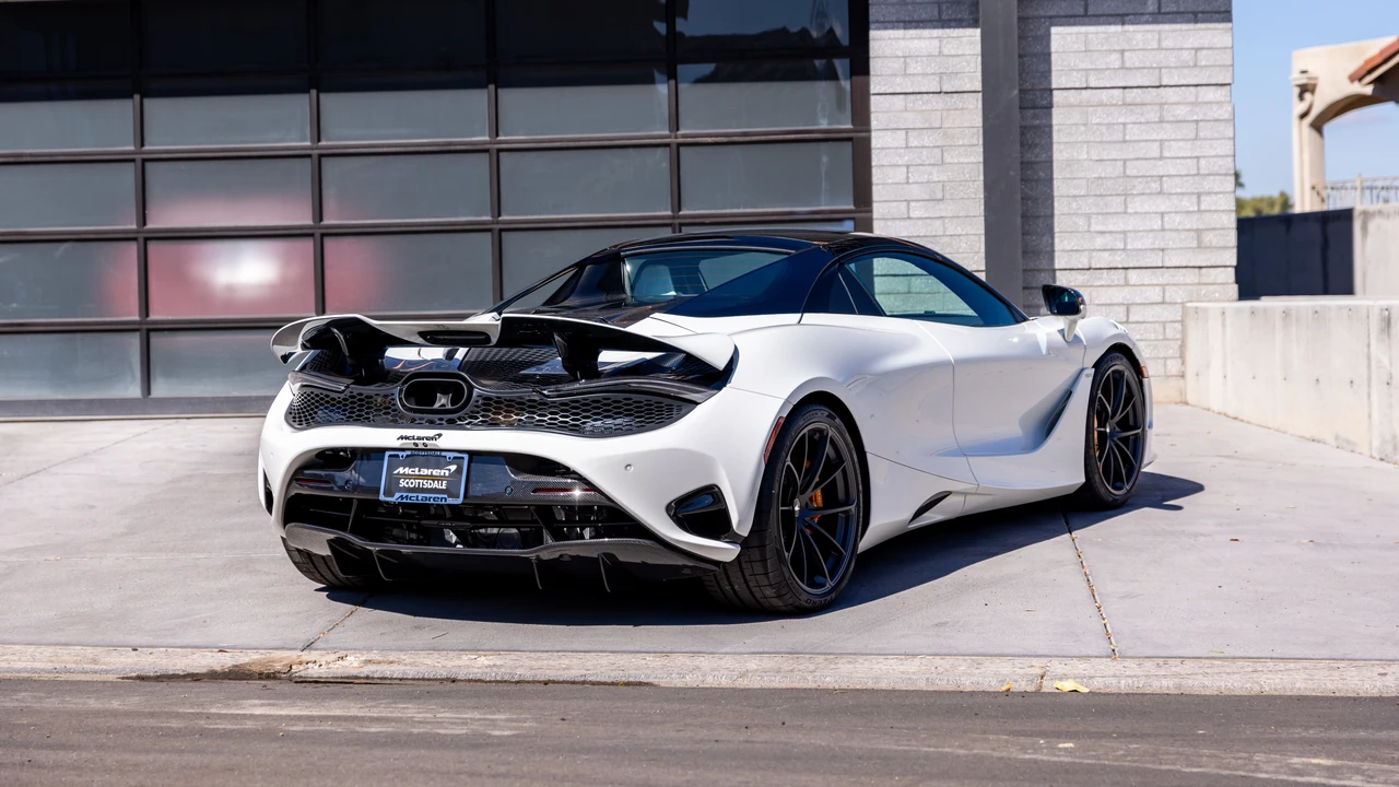 2024 McLaren 750S Spider - Image 6 of 31