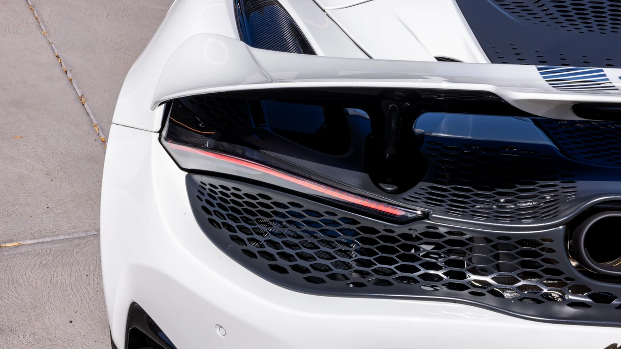 2024 McLaren 750S Spider - Image 21 of 31