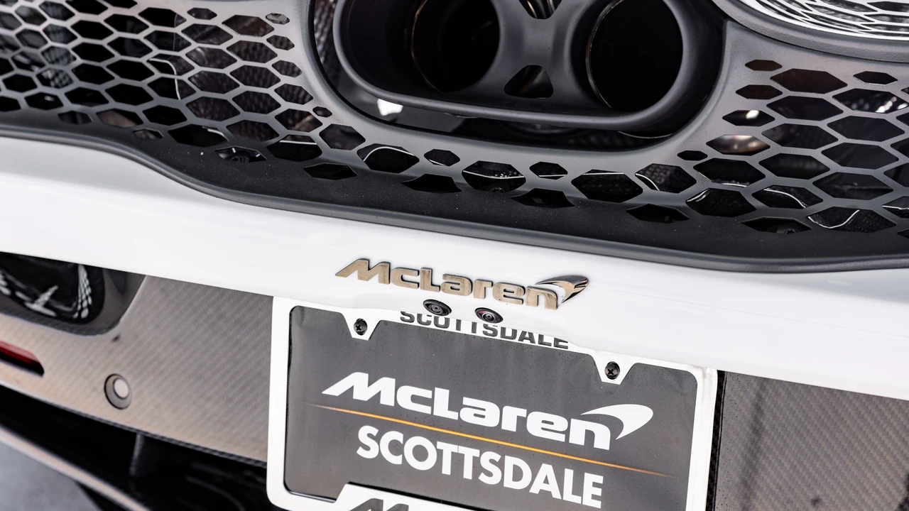 2024 McLaren 750S Spider - Image 28 of 31