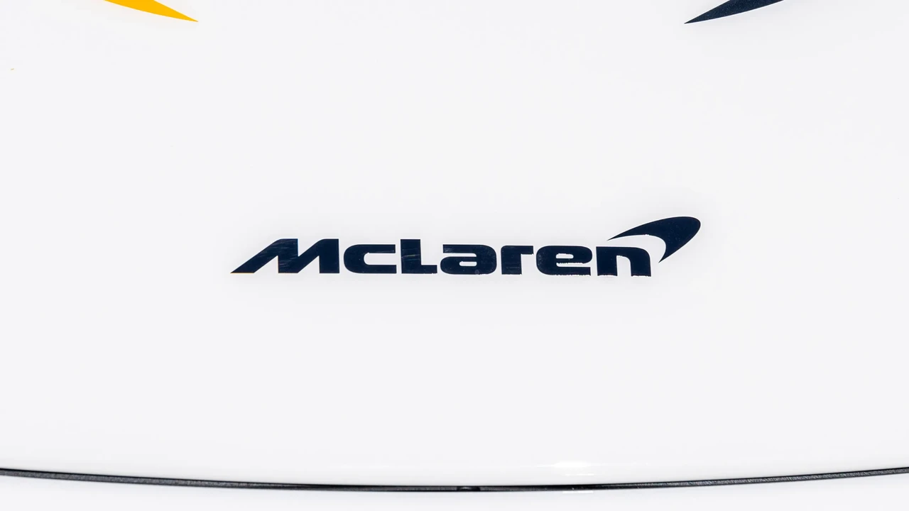 2024 McLaren 750S Spider - Image 25 of 31