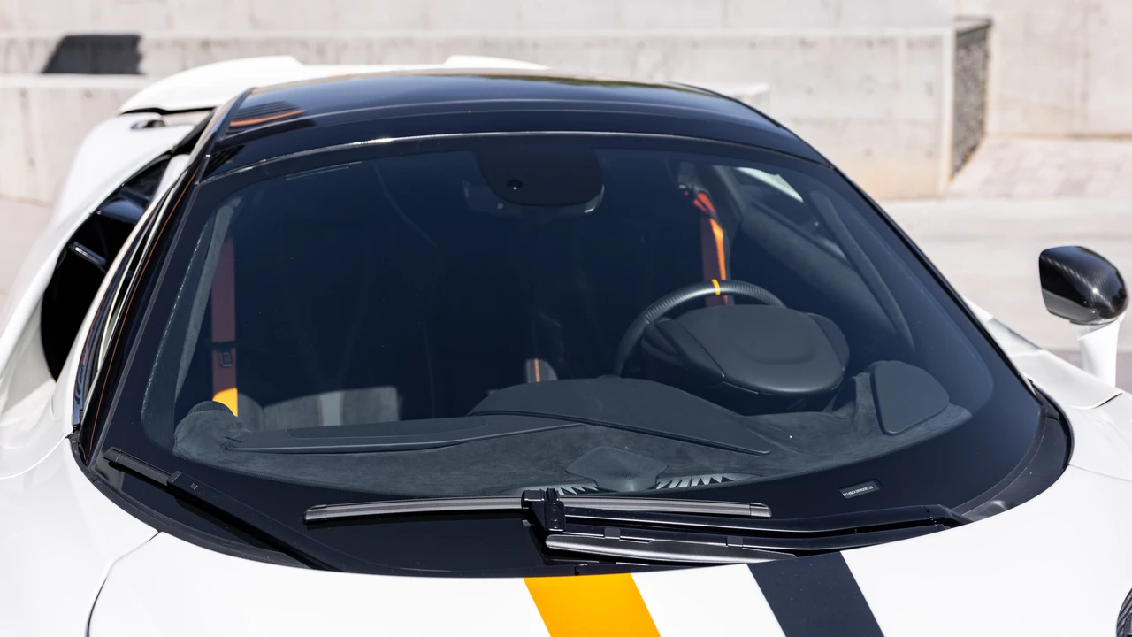 2024 McLaren 750S Spider - Image 29 of 31