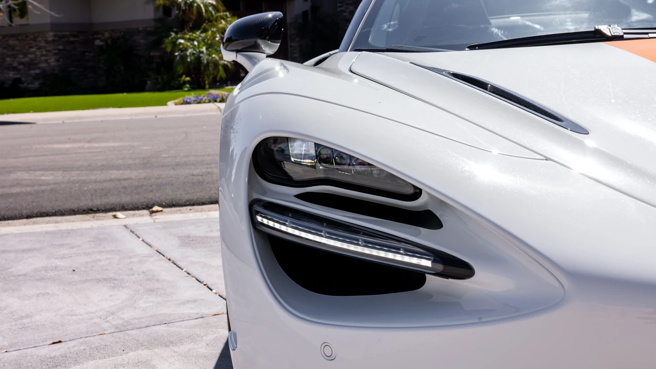 2024 McLaren 750S Spider - Image 19 of 31