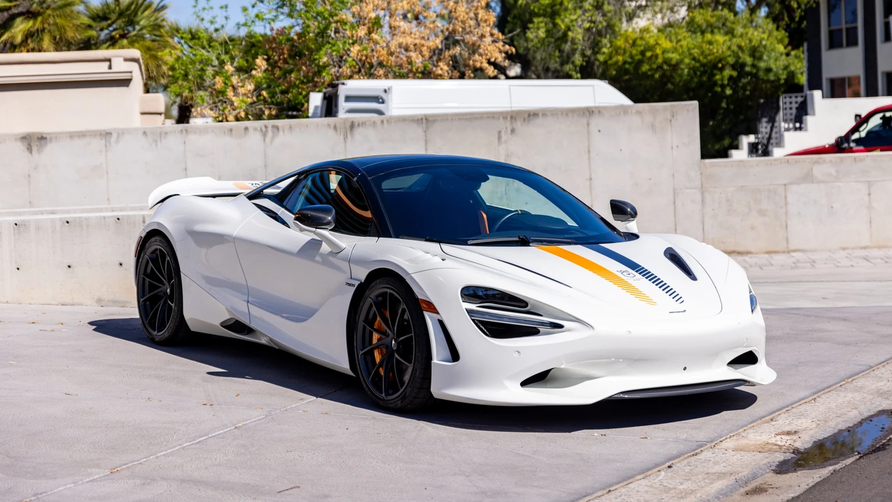 2024 McLaren 750S Spider - Image 4 of 31