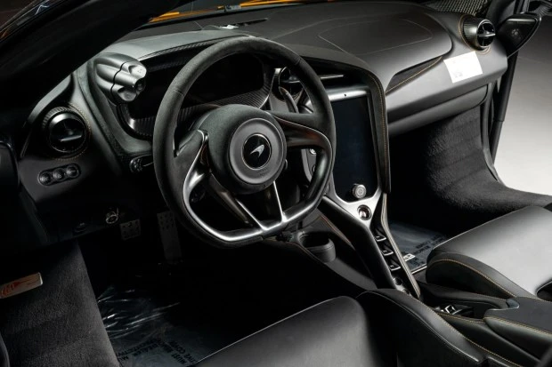 2024 McLaren 750S Spider - Image 6 of 9