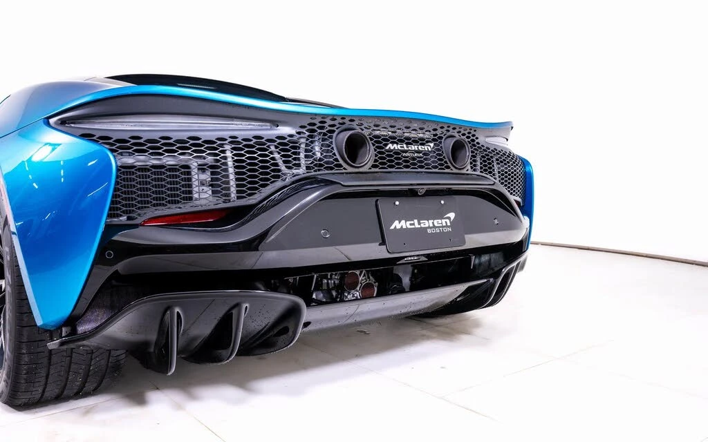 2024 McLaren Artura - Image 11 of 21