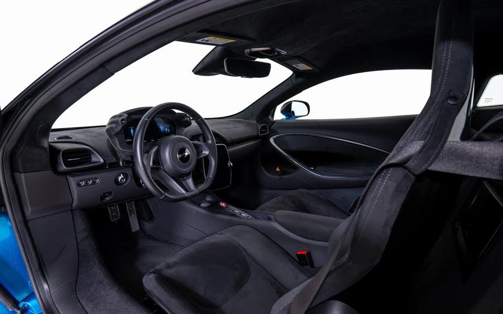 2024 McLaren Artura - Image 16 of 21