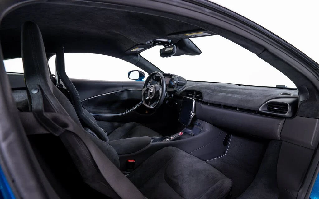 2024 McLaren Artura - Image 19 of 21