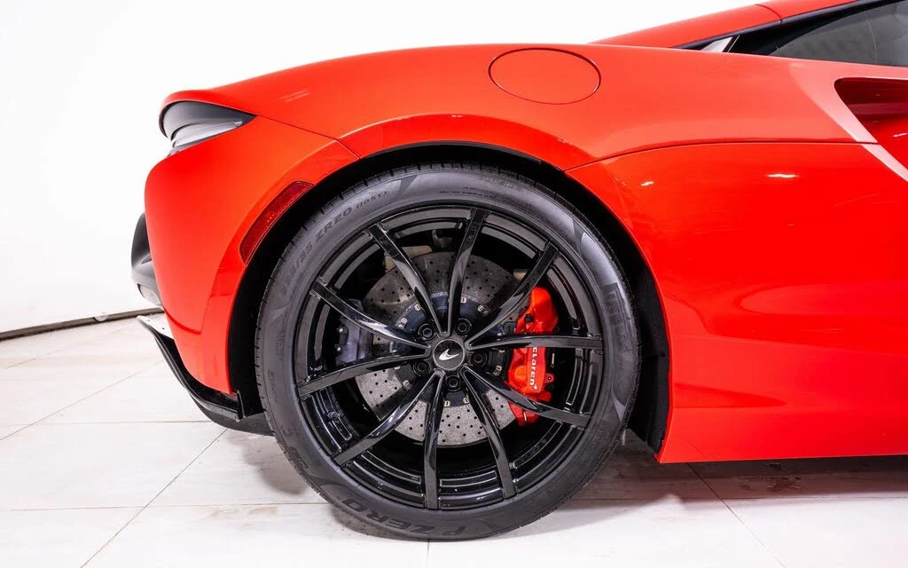 2024 McLaren Artura - Image 14 of 21