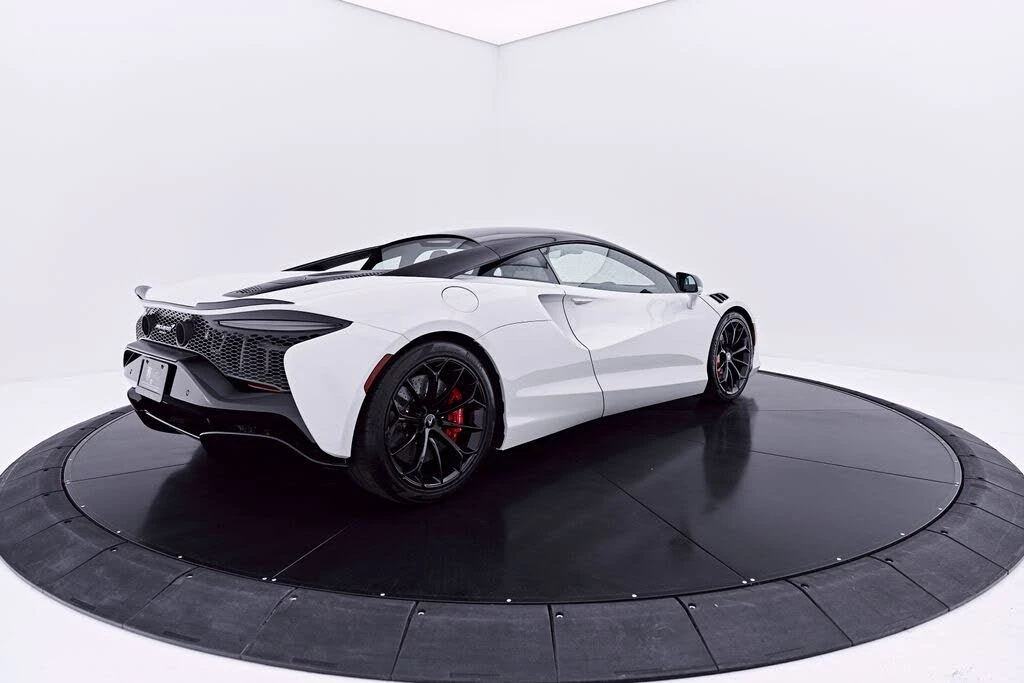 2024 McLaren Artura - Image 16 of 31