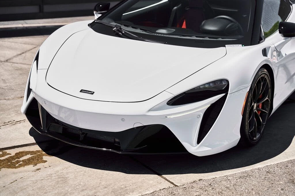 2024 McLaren Artura - Image 7 of 31