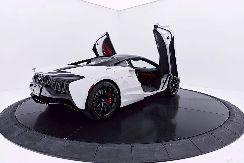 2024 McLaren Artura - Image 24 of 31