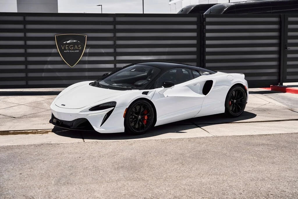 2024 McLaren Artura - Image 6 of 31