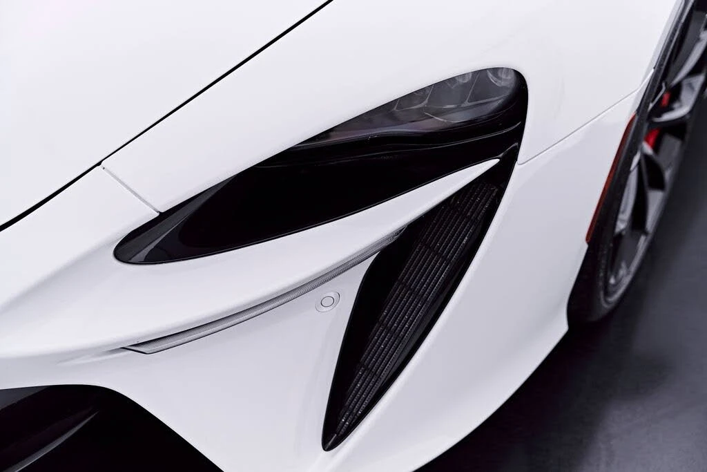 2024 McLaren Artura - Image 30 of 31