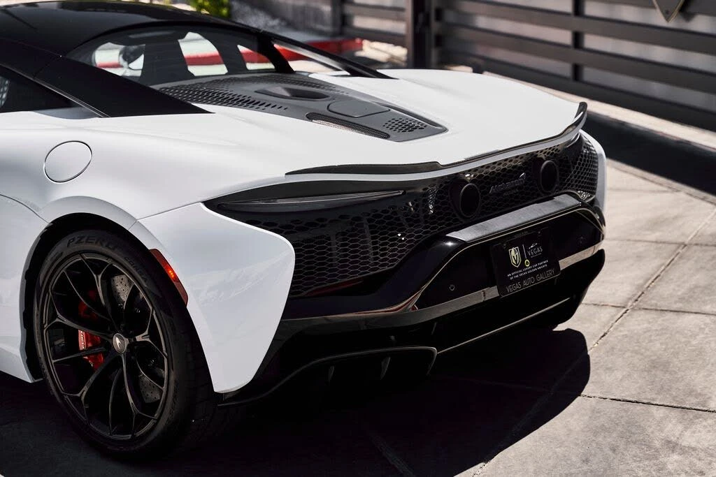 2024 McLaren Artura - Image 11 of 31