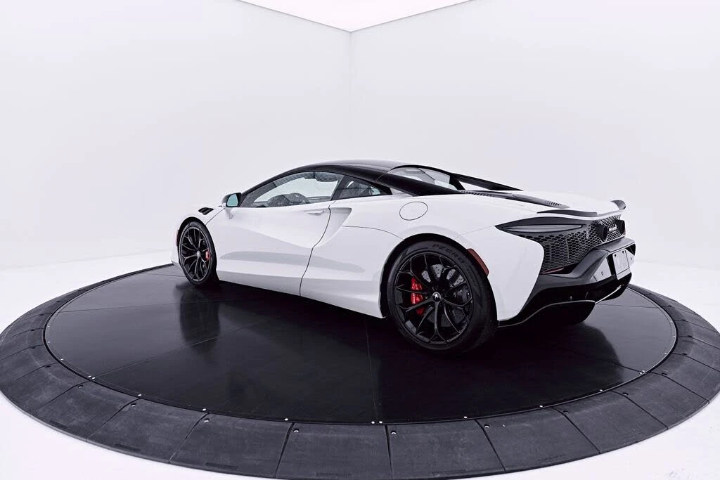 2024 McLaren Artura - Image 14 of 31