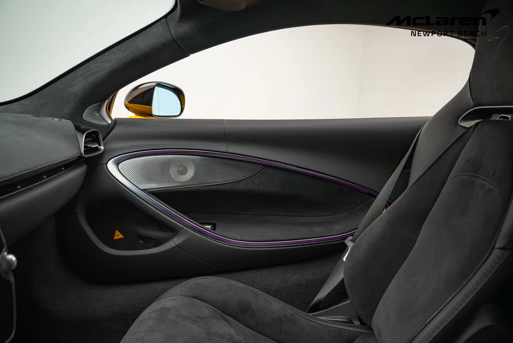 2024 McLaren Artura - Image 15 of 22