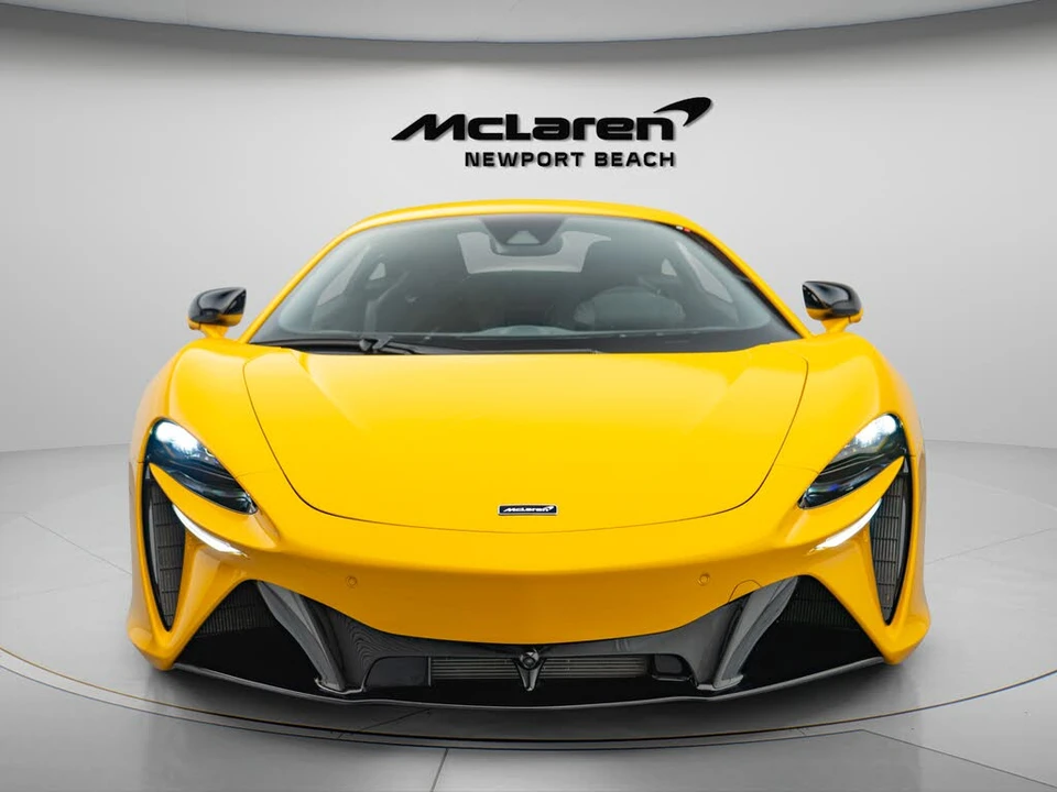 2024 McLaren Artura - Image 2 of 22