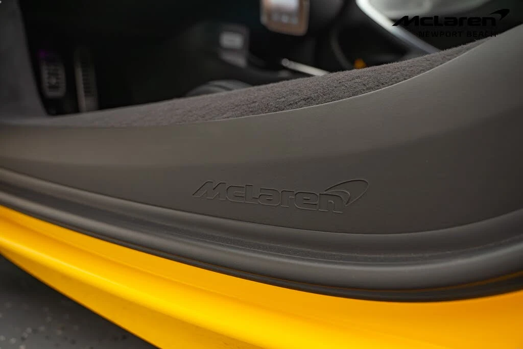 2024 McLaren Artura - Image 21 of 22