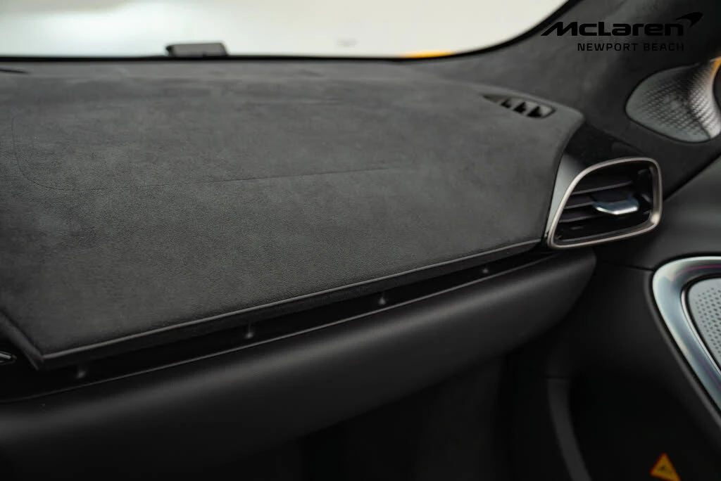 2024 McLaren Artura - Image 14 of 22