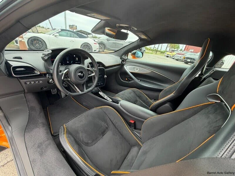 2024 McLaren Artura - Image 2 of 31