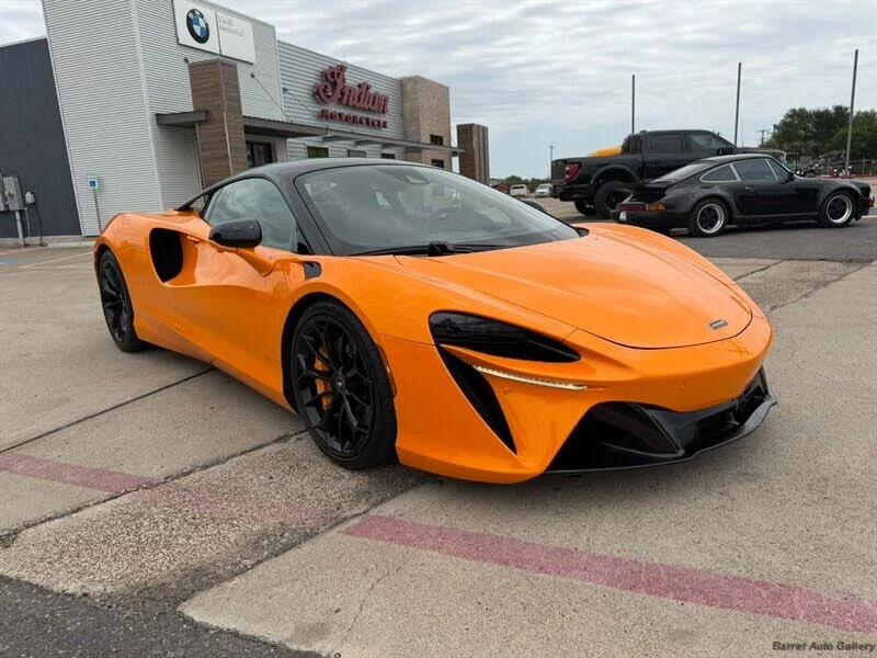 2024 McLaren Artura - Image 8 of 31