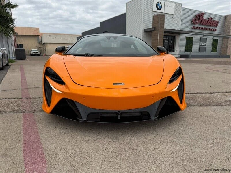 2024 McLaren Artura - Image 9 of 31
