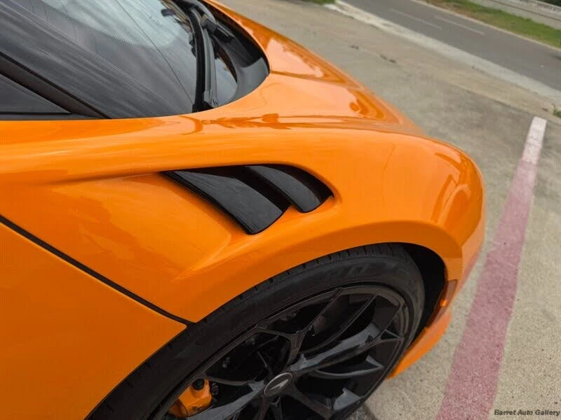 2024 McLaren Artura - Image 16 of 31
