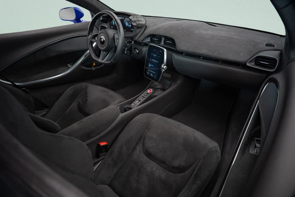 2024 McLaren Artura - Image 8 of 16