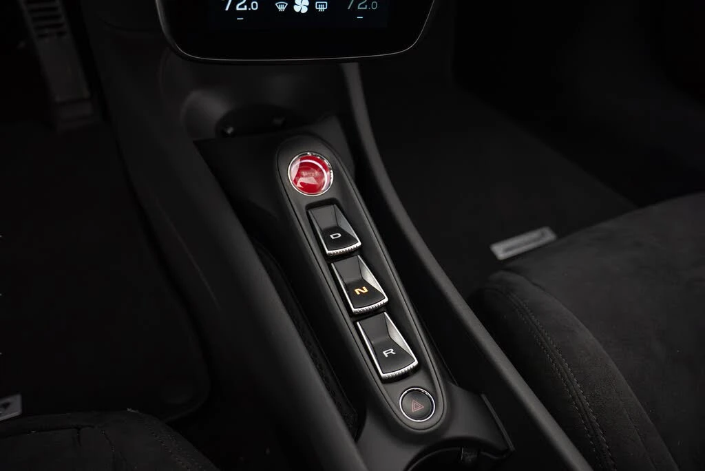 2024 McLaren Artura - Image 13 of 16
