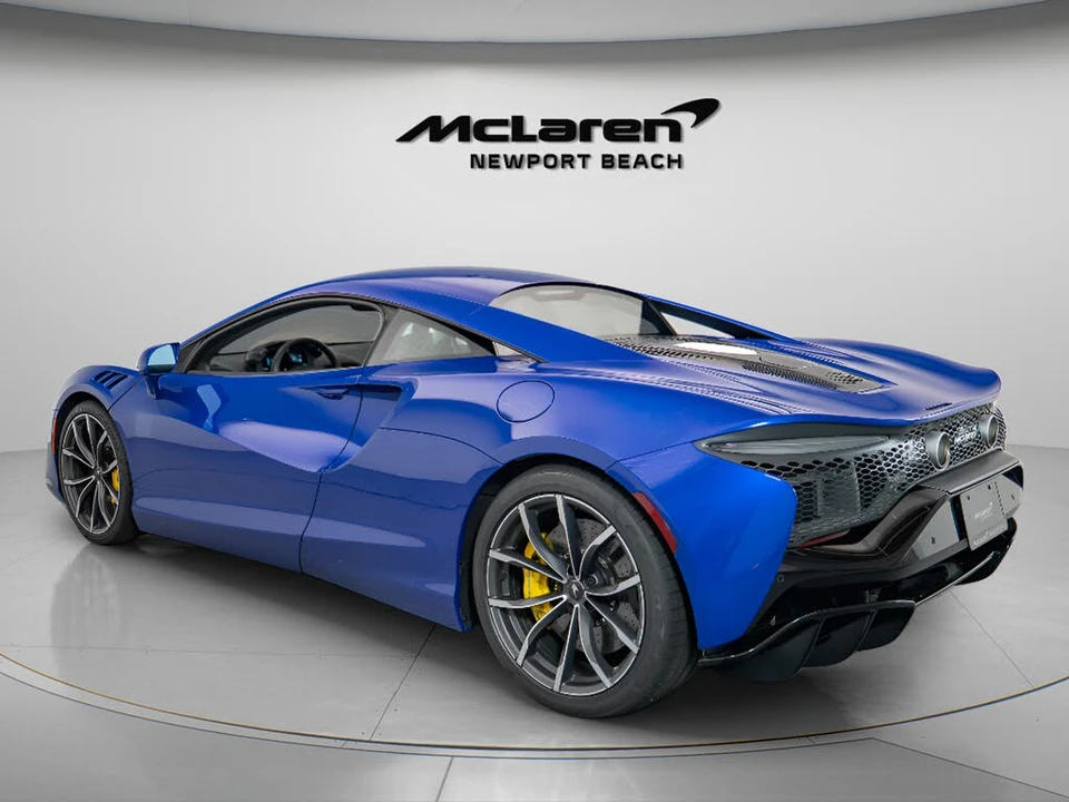 2024 McLaren Artura - Image 4 of 16