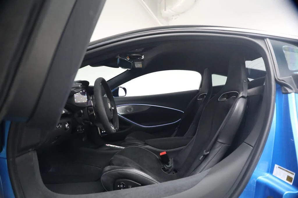2024 McLaren Artura - Image 19 of 27