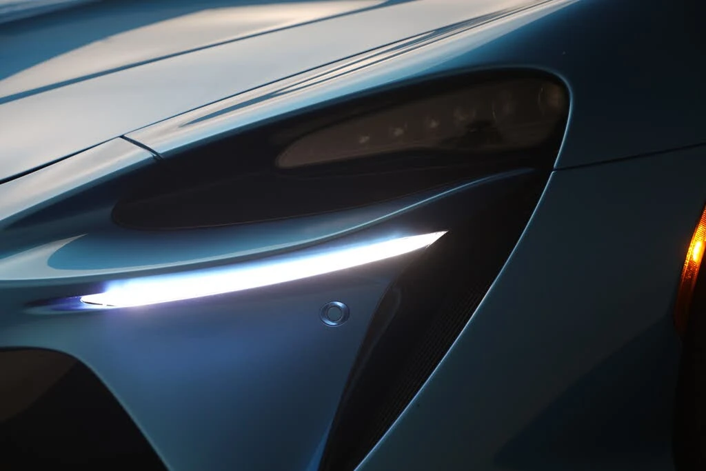 2024 McLaren Artura - Image 23 of 27