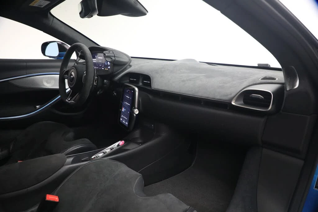 2024 McLaren Artura - Image 22 of 27